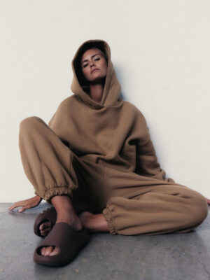 bluza z kapturem cropped SMOOTH COTTON peanut butter