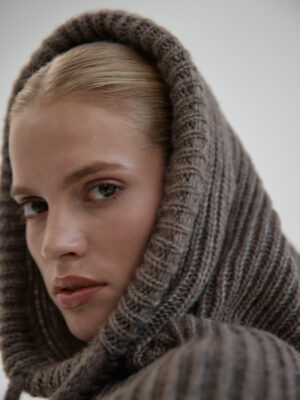 wełniana balaclava AME earth beige