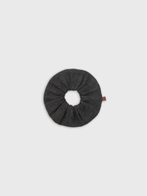 Scrunchie Graphite 01