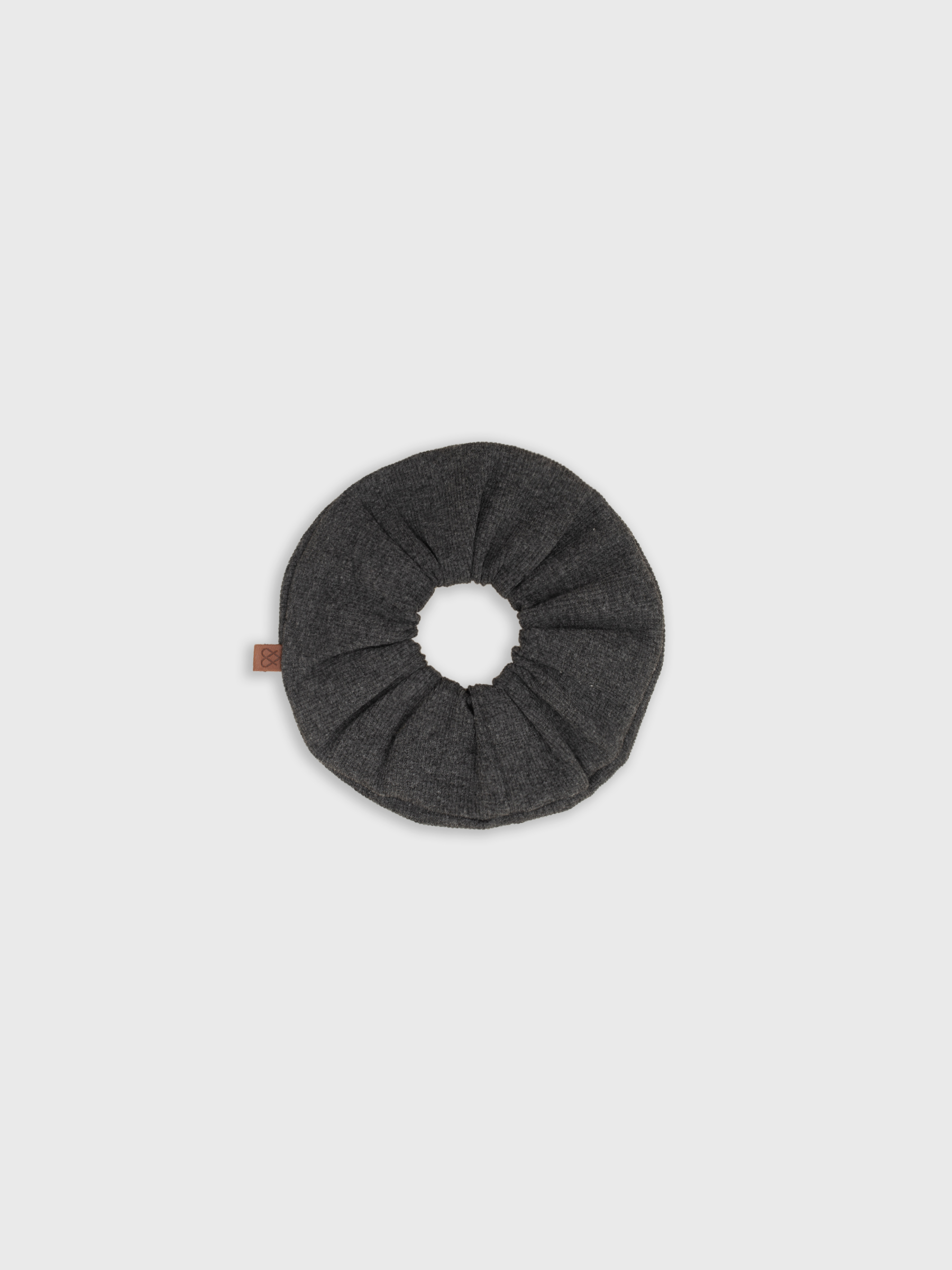 Scrunchie Graphite 02