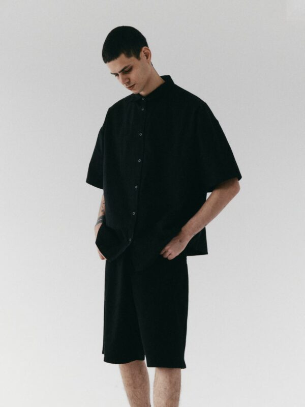 szorty typu bermudy ISLE black