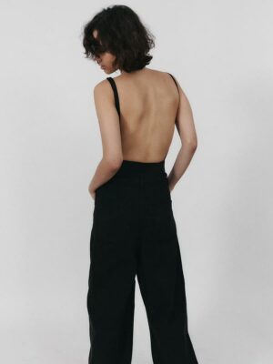 body CUADRADO black