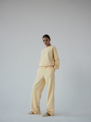 bluza typu crewneck LE PUMP butter