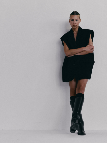 kamizelka z poszerzoną linią ramion MAIN black