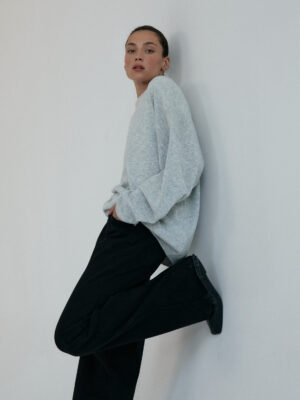 wełniany sweter oversize z domieszką kaszmiru THICC mineral grey