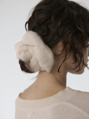 scrunchie z puchatej wełny FLOA beige