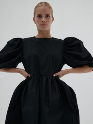 krótka sukienka z bufiastymi rękawami KAWAI black