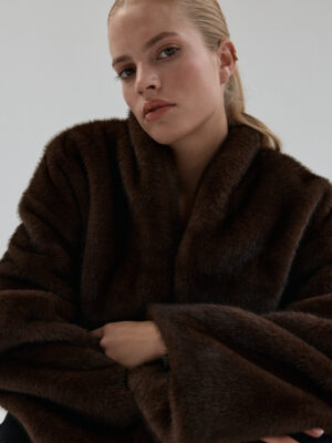 kurtka typu faux fur CHIANTI chocolate