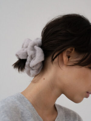 scrunchie z puchatej wełny FLOA beige