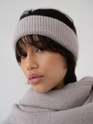 opaska z puchatej wełny FLOA beige