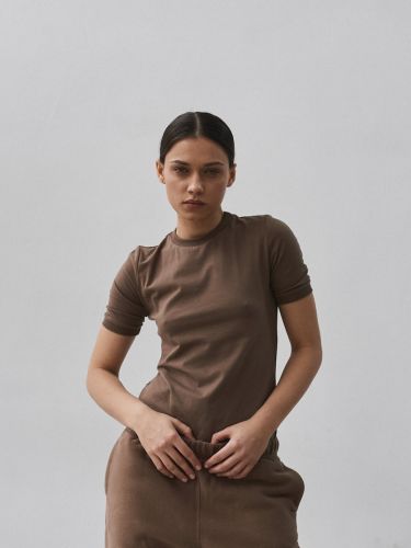 Dopasowana koszulka MUUV