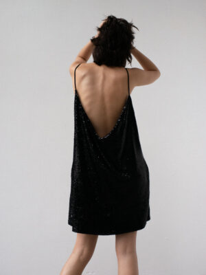 krótka sukienka cekinowa bez pleców MIAE sparkly black