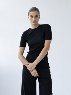 bluzka z dopasowanym rękawem RIBE black